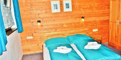 Monteurwohnung - Einzelbetten - Tirol - Apartment Wildschoenau  - sehr grosse Ferienwohnung fuer 6 - 8 Personen - voll ausgestattet in Topp Lage - nahe Supermarkt und uvm. 
Waschküche mit Waschmaschine und Trockner sowie genügend Parkplätze, Garten und Gartenlaube vorhanden.  - Ferienwohnung fuer 6 - 8 Personen - sehr groß und guenstig