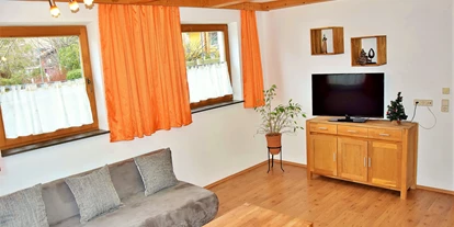 Monteurwohnung - Einzelbetten - Tirol - Apartment Wildschoenau  - sehr grosse Ferienwohnung fuer 6 - 8 Personen - voll ausgestattet in Topp Lage - nahe Supermarkt und uvm. 
Waschküche mit Waschmaschine und Trockner sowie genügend Parkplätze, Garten und Gartenlaube vorhanden.  - Ferienwohnung fuer 6 - 8 Personen - sehr groß und guenstig