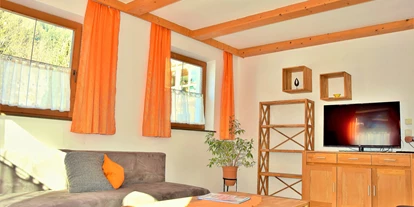Monteurwohnung - Einzelbetten - Tirol - Apartment Wildschoenau  - sehr grosse Ferienwohnung fuer 6 - 8 Personen - voll ausgestattet in Topp Lage - nahe Supermarkt und uvm. 
Waschküche mit Waschmaschine und Trockner sowie genügend Parkplätze, Garten und Gartenlaube vorhanden.  - Ferienwohnung fuer 6 - 8 Personen - sehr groß und guenstig