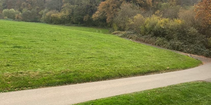 Monteurwohnung - PLZ 79804 (Deutschland) - Schäne Aussicht in der Natur, gibt direkt in diesem Wald auch schöne Wanderwege mit einem Bach - Kaiser Monteurzimmer Zimmervermietung Ferienwohnung