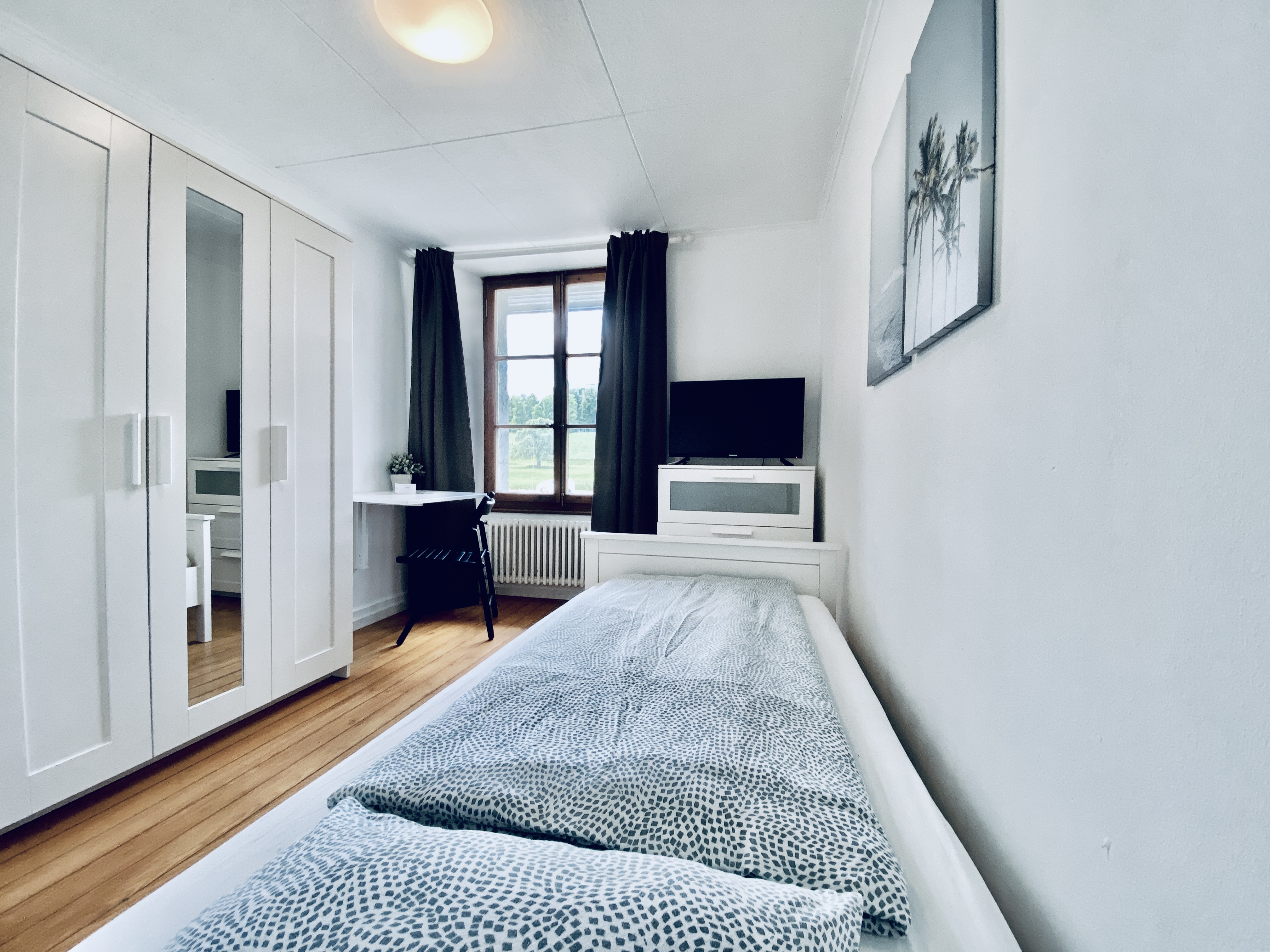 Monteurwohnung - Kühlschrank - Schweiz - Einzelzimmer - Möblierte Einzel- sowie Zweibettzimmer Flumenthal