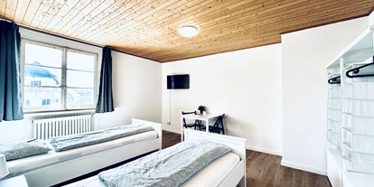 Monteurwohnung - Küche: Küchenmitbenutzung - Schweiz - Zweibettzimmer - Möblierte Einzel- sowie Zweibettzimmer Flumenthal