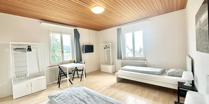 Monteurwohnung - Küche: Küchenmitbenutzung - Schweiz - Zweibettzimmer - Möblierte Einzel- und Zweibettzimmer Günsberg