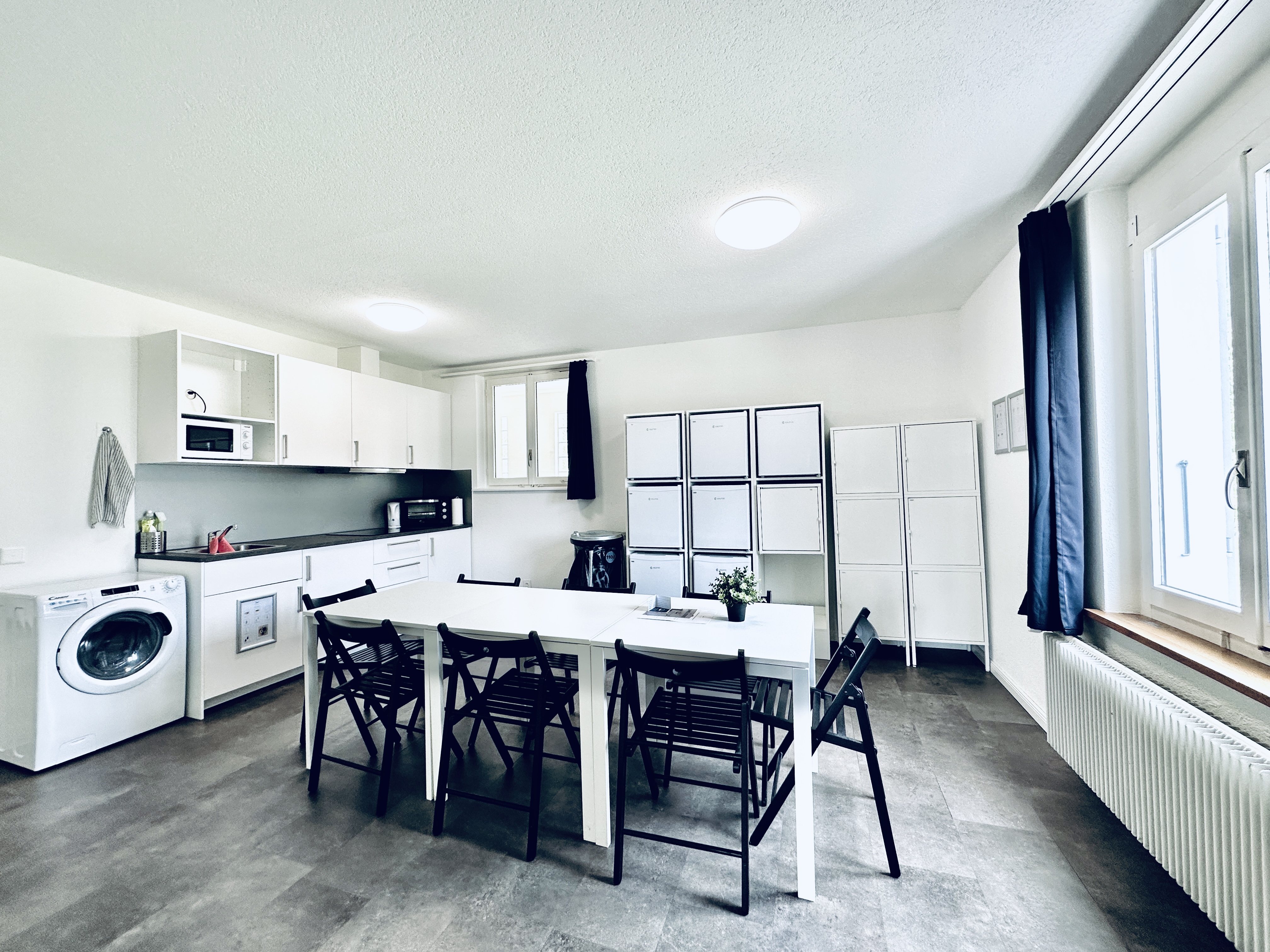 Monteurzimmer: Allgemeinküche - Möblierte Einzel- und Zweibettzimmer Günsberg