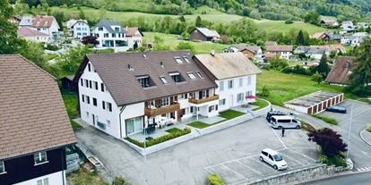 Monteurwohnung - Küche: Küchenmitbenutzung - Schweiz - Aussenansicht - Möblierte Einzel- und Zweibettzimmer Günsberg