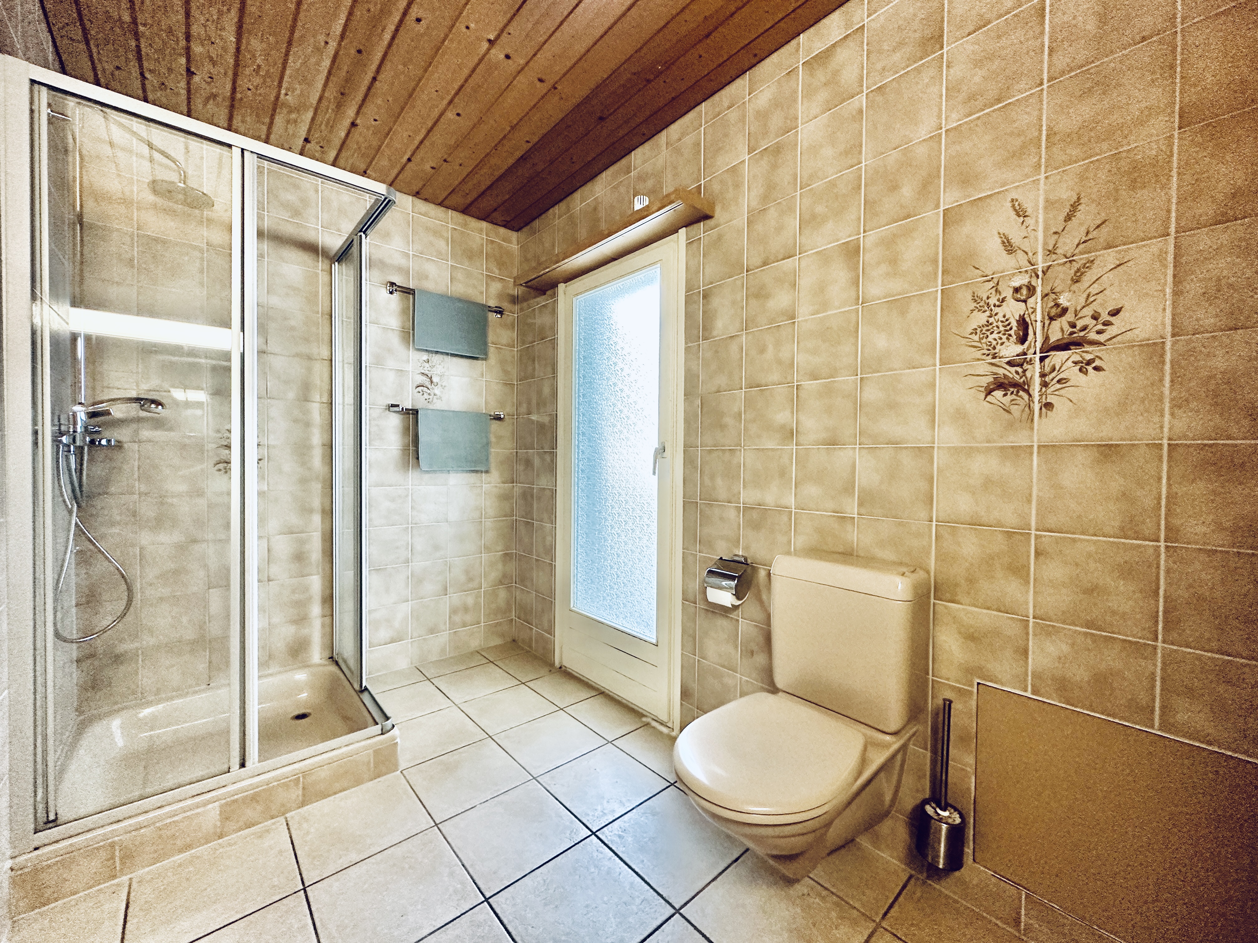 Monteurzimmer: Badezimmer - Möblierte Gruppen Apartments Günsberg #5, #6, #8, #9