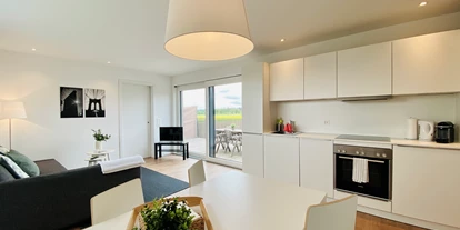 Monteurwohnung - Niederbipp - Wohn- Esszimmer / Küche - Möbliertes Business Apartment / Tiny House