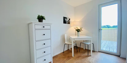 Monteurwohnung - Niederbipp - Einzelzimmer / Büro - Möbliertes Business Apartment / Tiny House