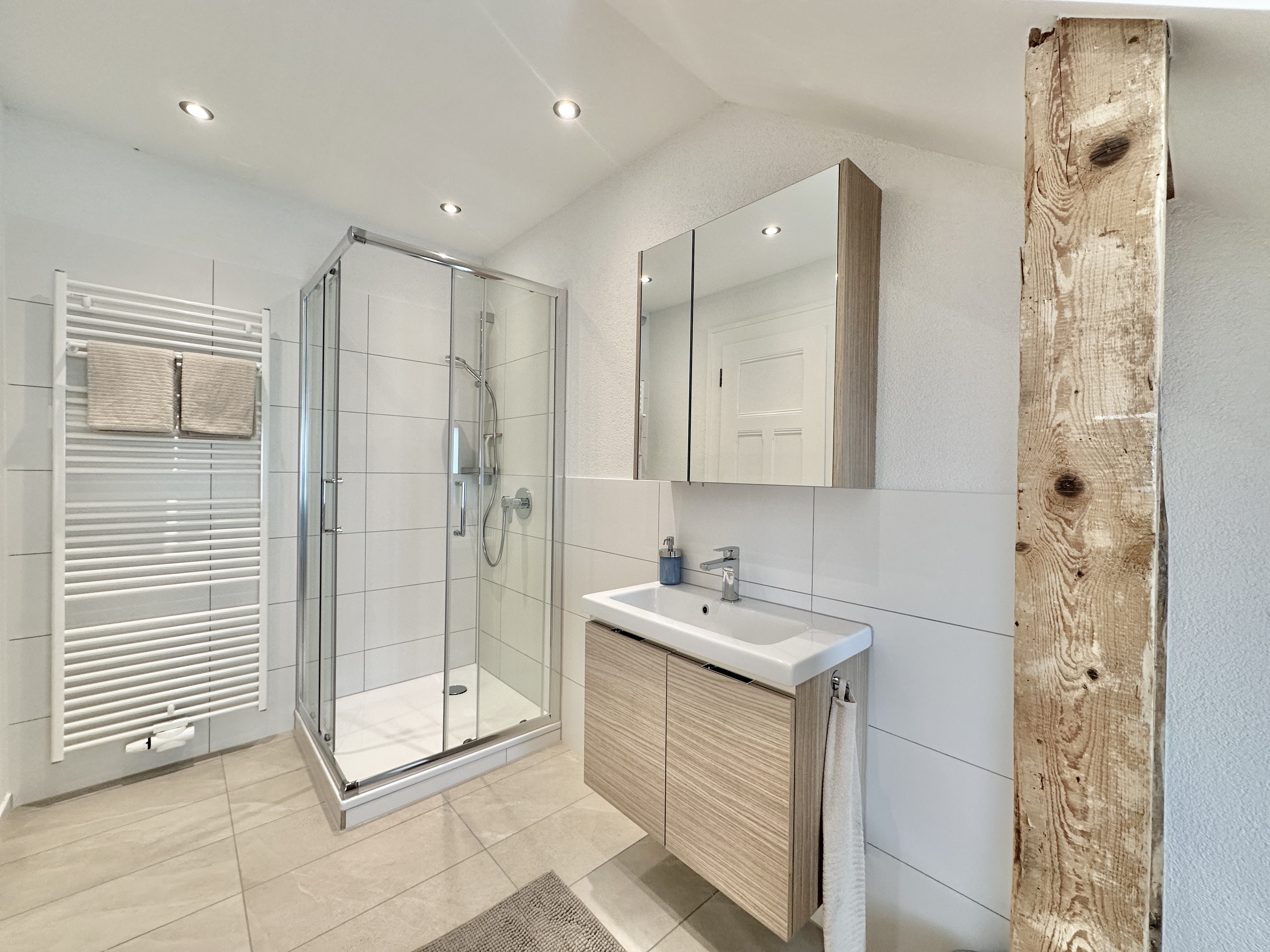 Monteurzimmer: Badezimmer - Möbliertes Business Apartment Niederbipp #3