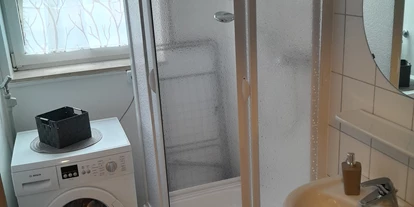 Monteurwohnung - PLZ 79249 (Deutschland) - Bad mit Waschmaschine, Dusche - 2-Zimmer-Monteurwohnung- Ab 1.7.25 wieder verfügbar