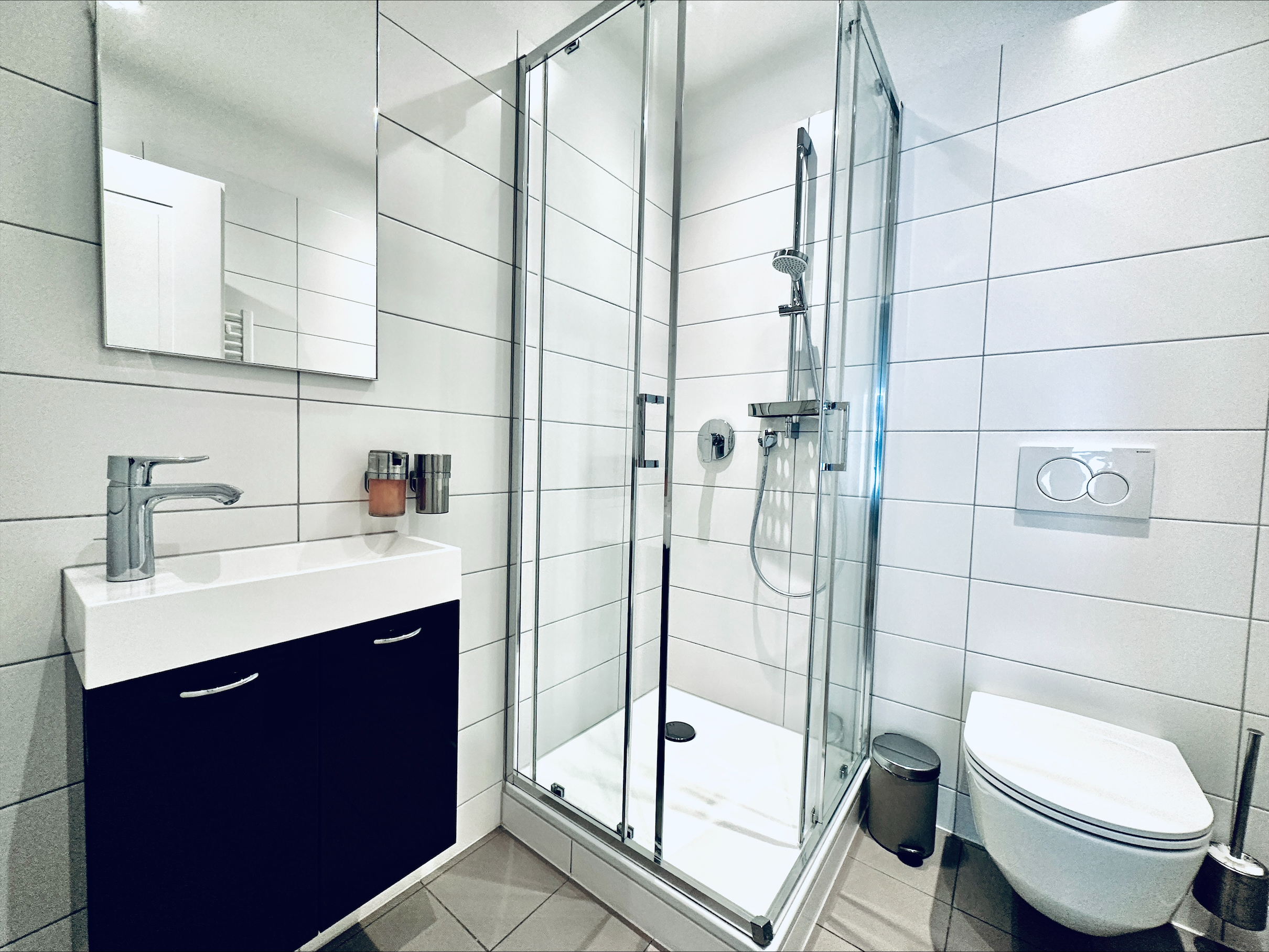 Monteurwohnung - Kühlschrank - Schweiz - Badezimmer - Möblierte Business Studios Solothurn #1, #2, #3