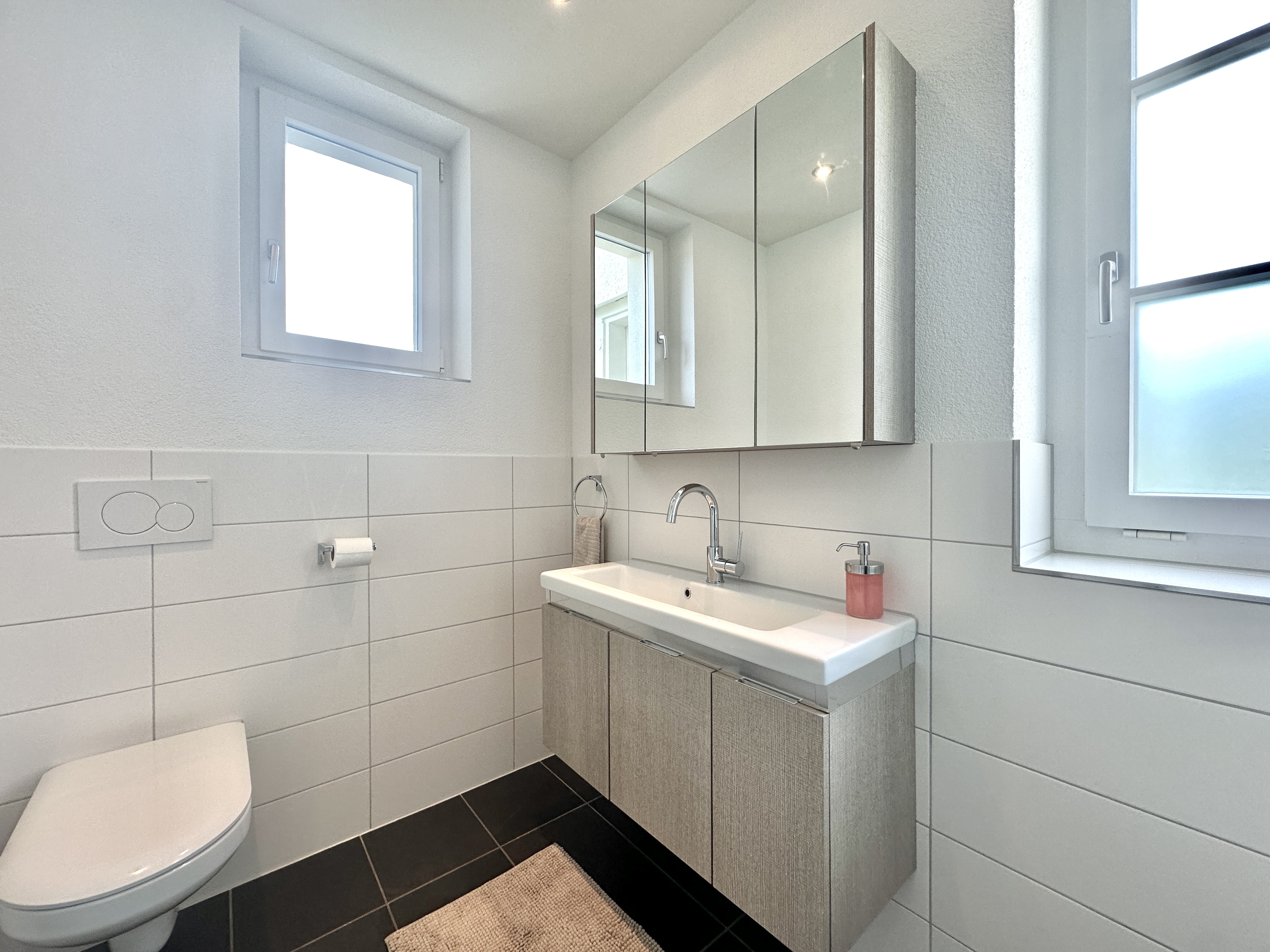 Monteurzimmer: Badezimmer - Möblierte Business Apartments Derendingen #3 & #4