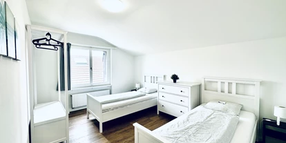 Monteurwohnung - Niederbipp - Zweibettzimmer - Gruppen Apartments Deitingen, Neumattstrasse #5 & #6