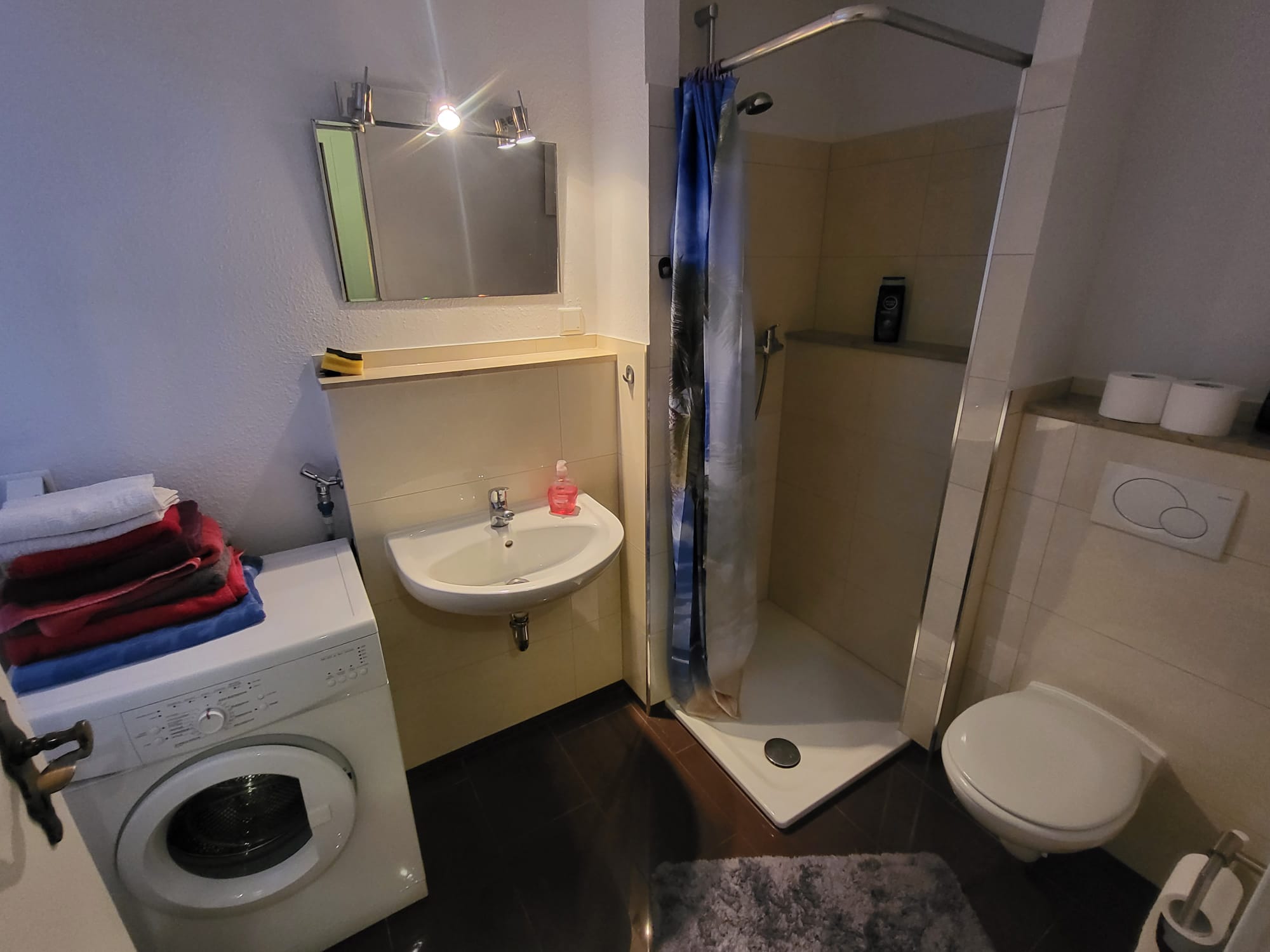 Monteurwohnung - Kaffeemaschine - Neuss - Monteurzimmer - Kurzzeitvermietung