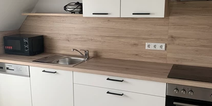 Monteurwohnung - Frühstück - Deutschland - Neuinstallierte Küche in der Wohnung - Monteurunterkunft in der Pension Dorn