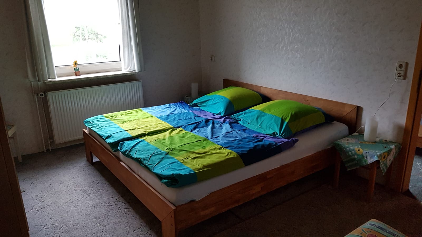 Monteurwohnung - Art der Unterkunft: Ferienwohnung - Lohe-Rickelshof - Schlafzimmer mit Doppelbett - Monteurwohnung Nindorf 