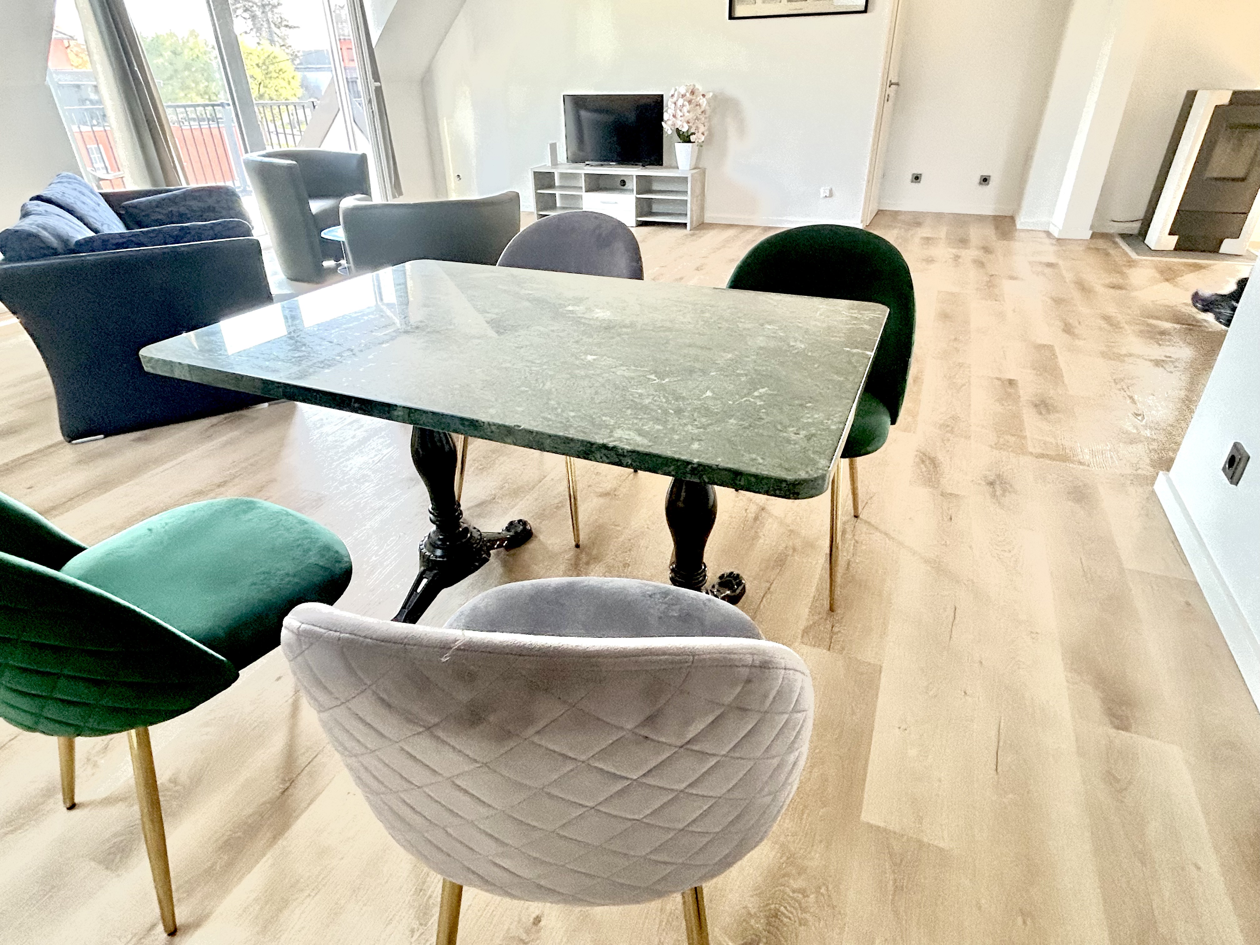 Monteurwohnung - WLAN - Österreich - Wohn-Essbereich - Penthouse Vöcklabruck