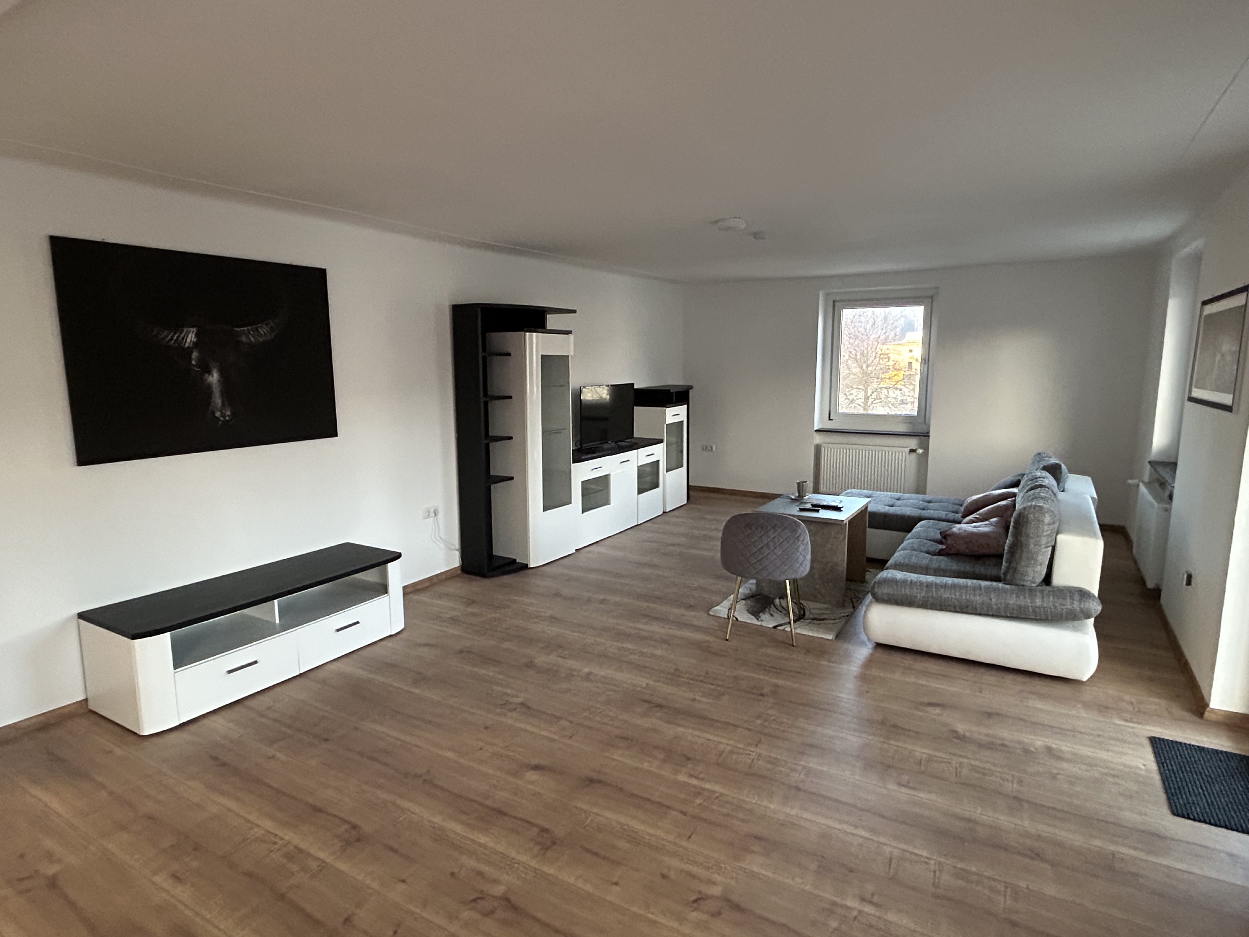 Monteurwohnung - Kaffeemaschine - Hausruck - Wohnzimmer - Monteurwohnung für bis zu 7 Personen 