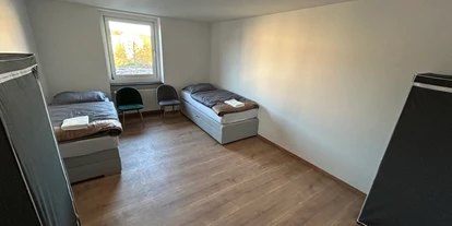 Monteurwohnung - Parkplatz: eigener Parkplatz vorhanden - Österreich - Schlafzimmer 1 - Monteurwohnung für bis zu 7 Personen