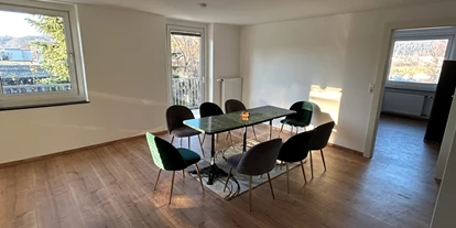 Monteurwohnung - Parkplatz: eigener Parkplatz vorhanden - Österreich - Esszimmer - Monteurwohnung für bis zu 7 Personen
