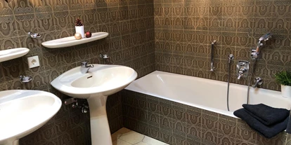 Monteurwohnung - Badezimmer: Gemeinschaftsbad - Wiesbaden - Penthouse für 5 Personen