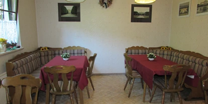 Monteurwohnung - Parkplatz: eigener Parkplatz vorhanden - Österreich - Gemeinschaftsraum - Essbereich - Pension - Gästehaus Barbara