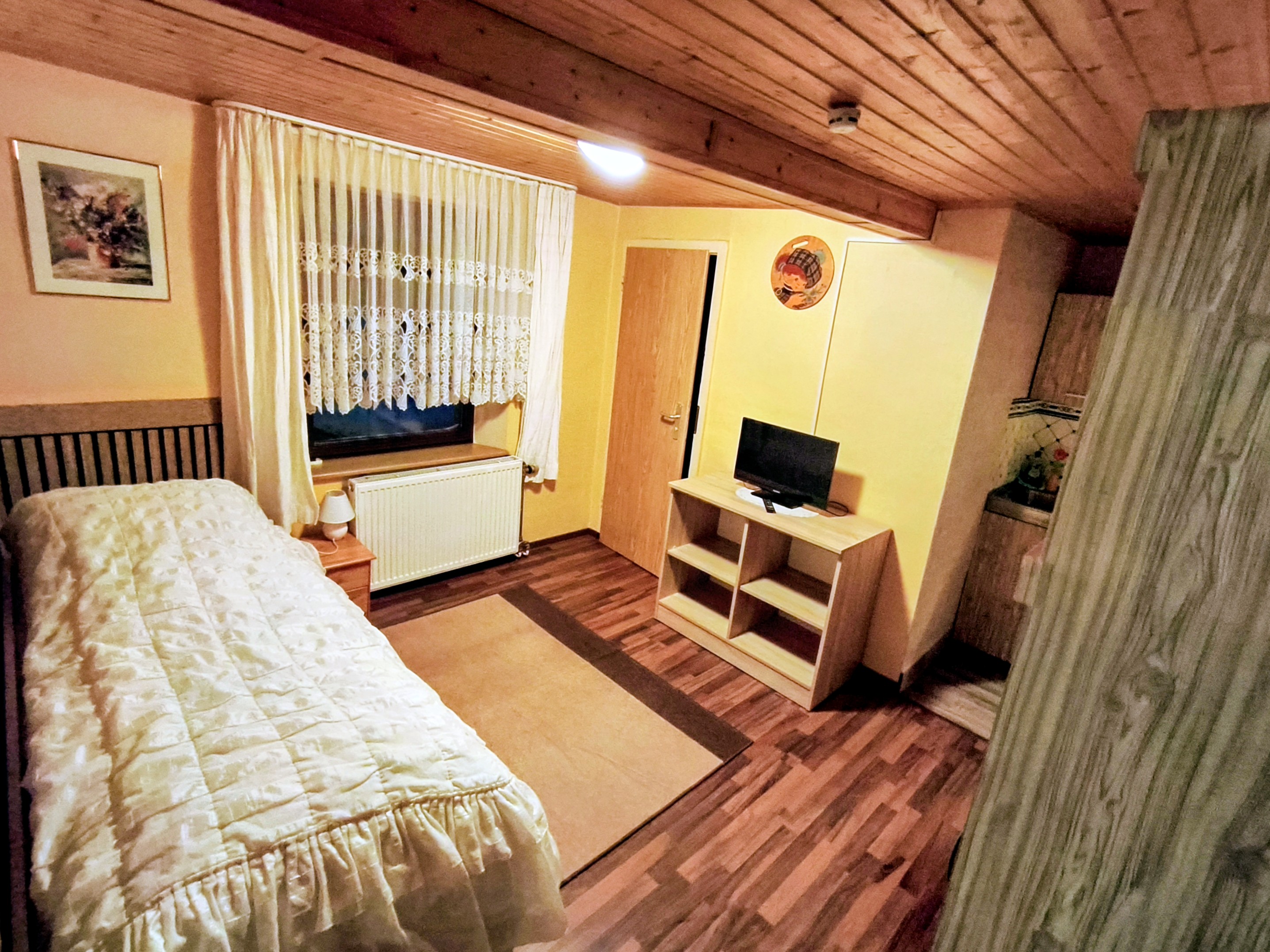 Monteurzimmer: Pension Zum Bach 