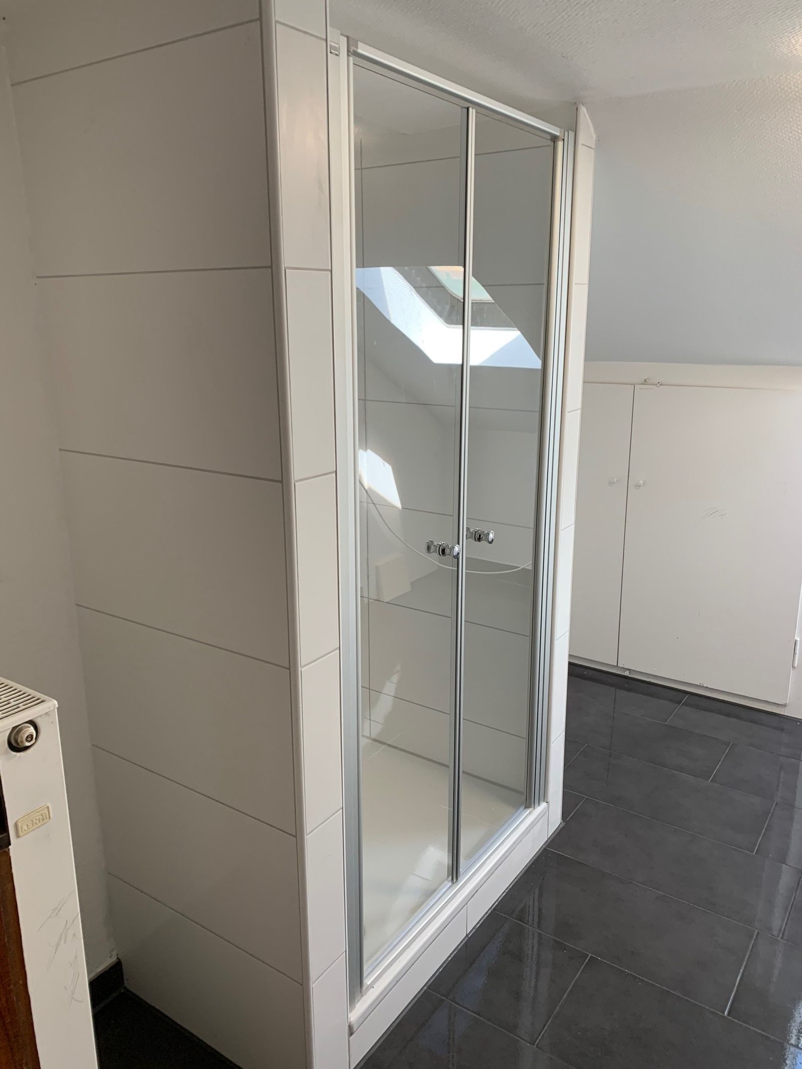 Monteurwohnung - Esselbach Kredenbach / Esselbach - Etagenbad im Dachgeschoss - Monteurpension Haus Monika