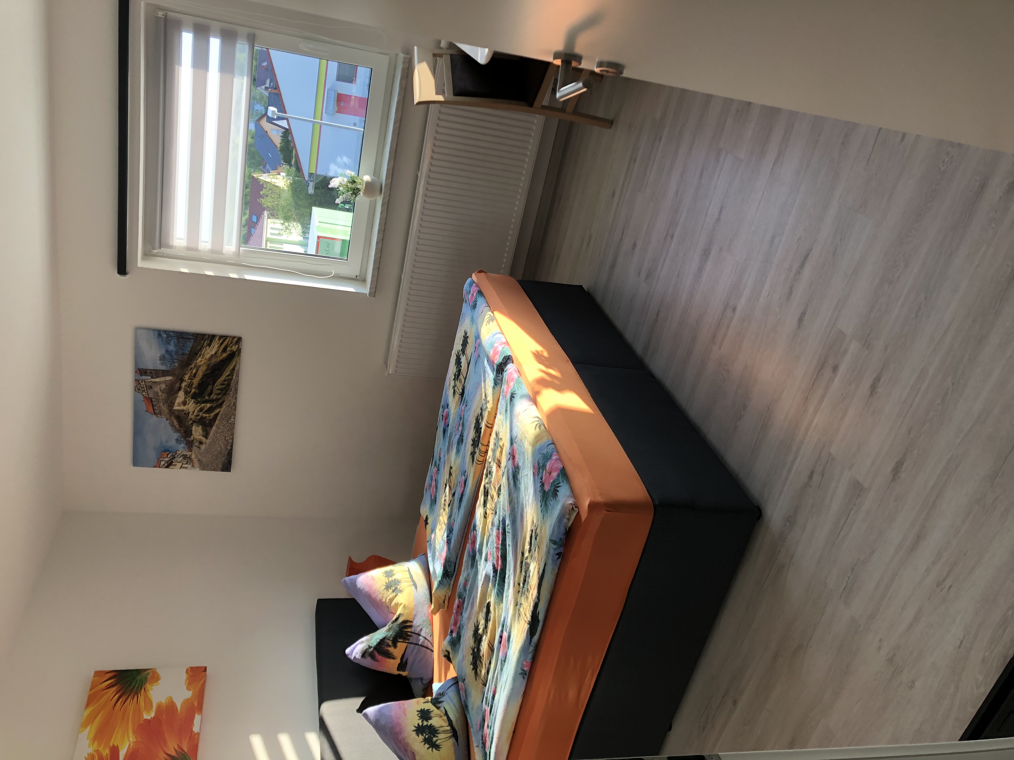 Monteurwohnung - Kühlschrank - Sachsen-Anhalt - Doppelzimmer mit Küchenzeile und Bad