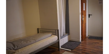 Monteurwohnung - Kronau Walldorf Bretten Kraichtal - Zimmer + Bad + Toilette - Pension / Monteurzimmer - Hostel10
