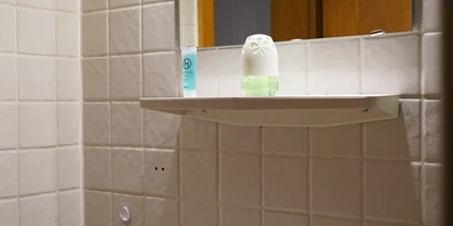 Monteurwohnung - Kronau Walldorf Bretten Kraichtal - Waschbecken - Pension / Monteurzimmer - Hostel10