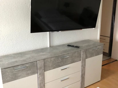 Monteurwohnung - Balkon - Deutschland - Detailfoto ( 2 Bett - Schlafraum ) in der 2 Raum- Wohnung  Stadtteil  Geestemünde  - Cityhome Bremerhaven