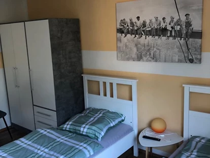 Monteurwohnung - Balkon - Deutschland - Detailfoto ( 2 Bett - Zimmer ) in der 2 Raum - Wohnung im Stadtteil Speckenbüttel  - Cityhome Bremerhaven