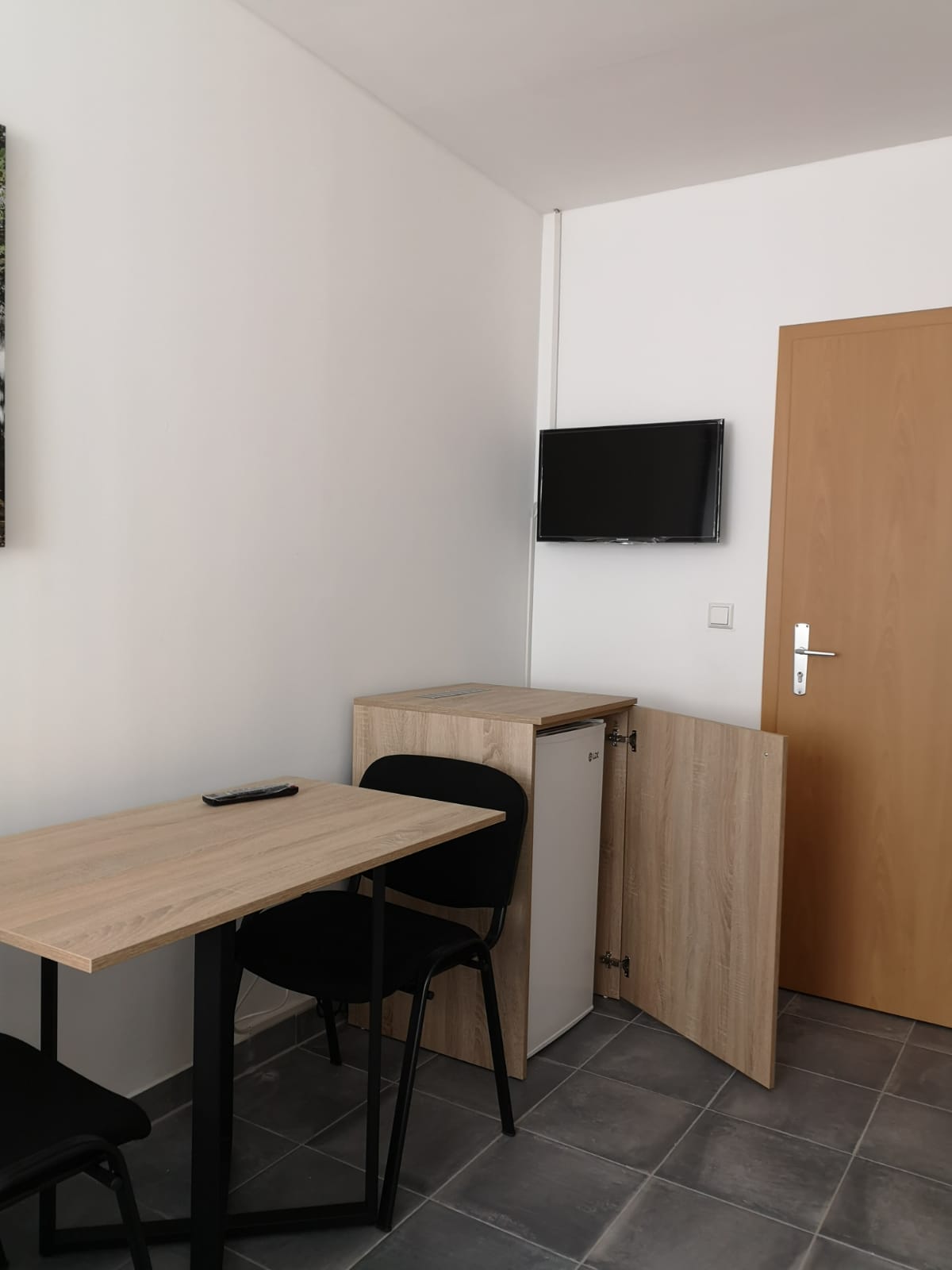 Monteurzimmer: Doppelzimmer mit 2 Einzelbetten.
Gemeinschaftsküche und Badezimmer auf Etagenebene. - Pension Jasmin