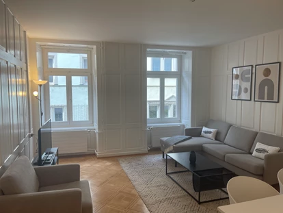 Monteurwohnung - Parkplatz: kostenlose Parkplätze in der Straße - Schweiz - Wohnzimmer - The R Apartment Munot - Old Town