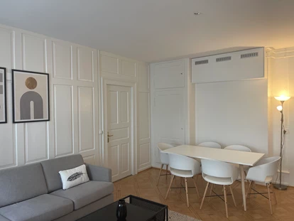 Monteurwohnung - Parkplatz: kostenlose Parkplätze in der Straße - Schweiz - Essbereich - The R Apartment Munot - Old Town
