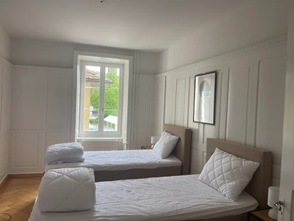 Monteurwohnung - Parkplatz: kostenlose Parkplätze in der Straße - Schweiz - Schlafzimmer / Einzelbetten - The R Apartment Munot - Old Town