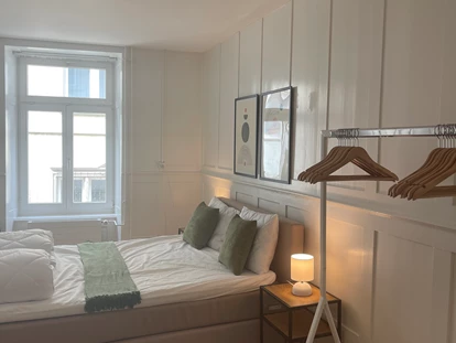 Monteurwohnung - Parkplatz: kostenlose Parkplätze in der Straße - Schweiz - Schlafzimmer - The R Apartment Munot - Old Town