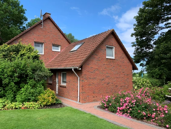 Monteurzimmer: Hintereingang zur Wohnung - ANNA KÜSTE: Urige Maisonettewohnung zum Wohlfühlen