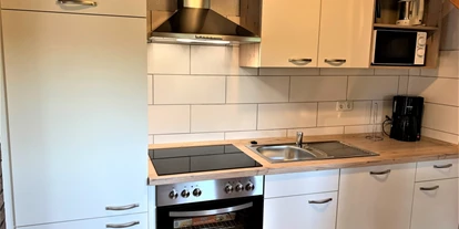 Monteurwohnung - Bettwäsche: Bettwäsche gegen Gebühr - Deutschland - gut ausgestattete Küche  - ANNA KÜSTE: Urige Maisonettewohnung zum Wohlfühlen