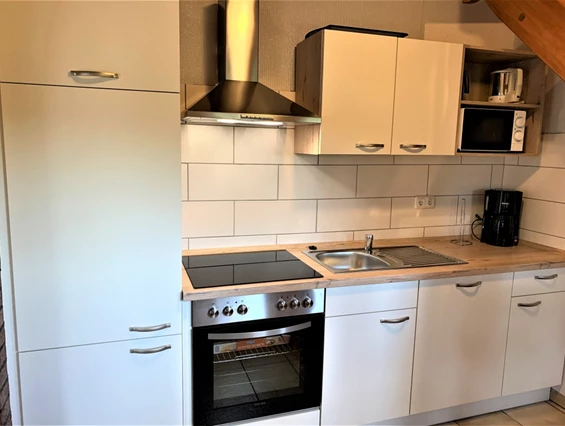 Monteurzimmer: gut ausgestattete Küche  - ANNA KÜSTE: Urige Maisonettewohnung zum Wohlfühlen