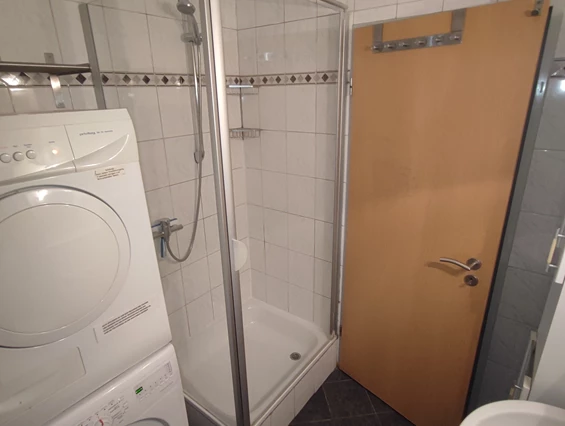 Monteurzimmer: Waschmaschine und Trockner  - Monteur-Bungalow Osnabrück