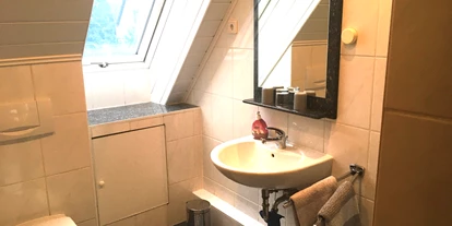 Monteurwohnung - PLZ 30657 (Deutschland) - Duschbad mit WC und Fenster - Monteurzimmer zwischen Hannover und Hildesheim