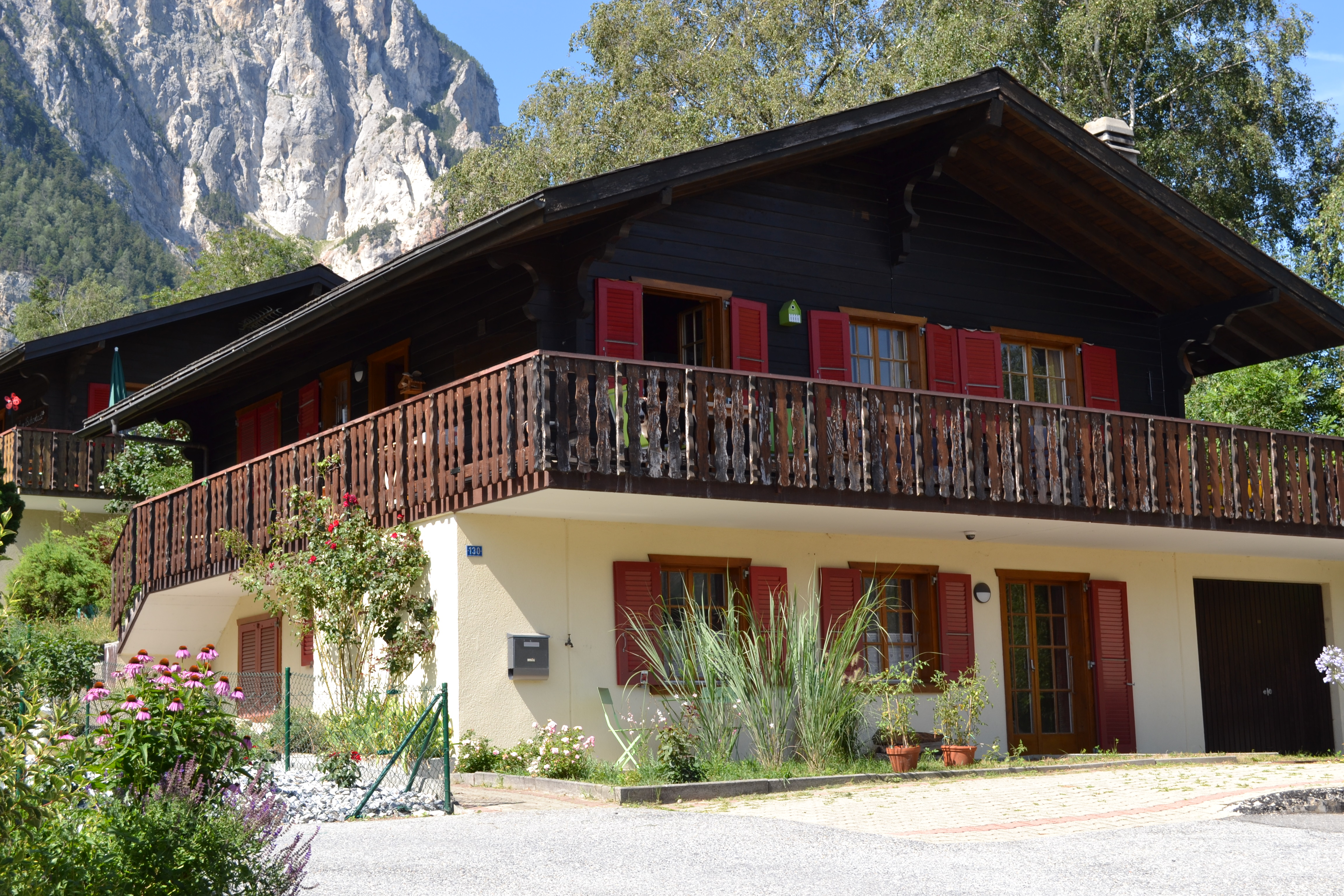 Monteurwohnung - Kühlschrank - Schweiz - Ruhige, gemütliche Wohnung in Susten-Leuk, Wallis Schweiz, nahe A9