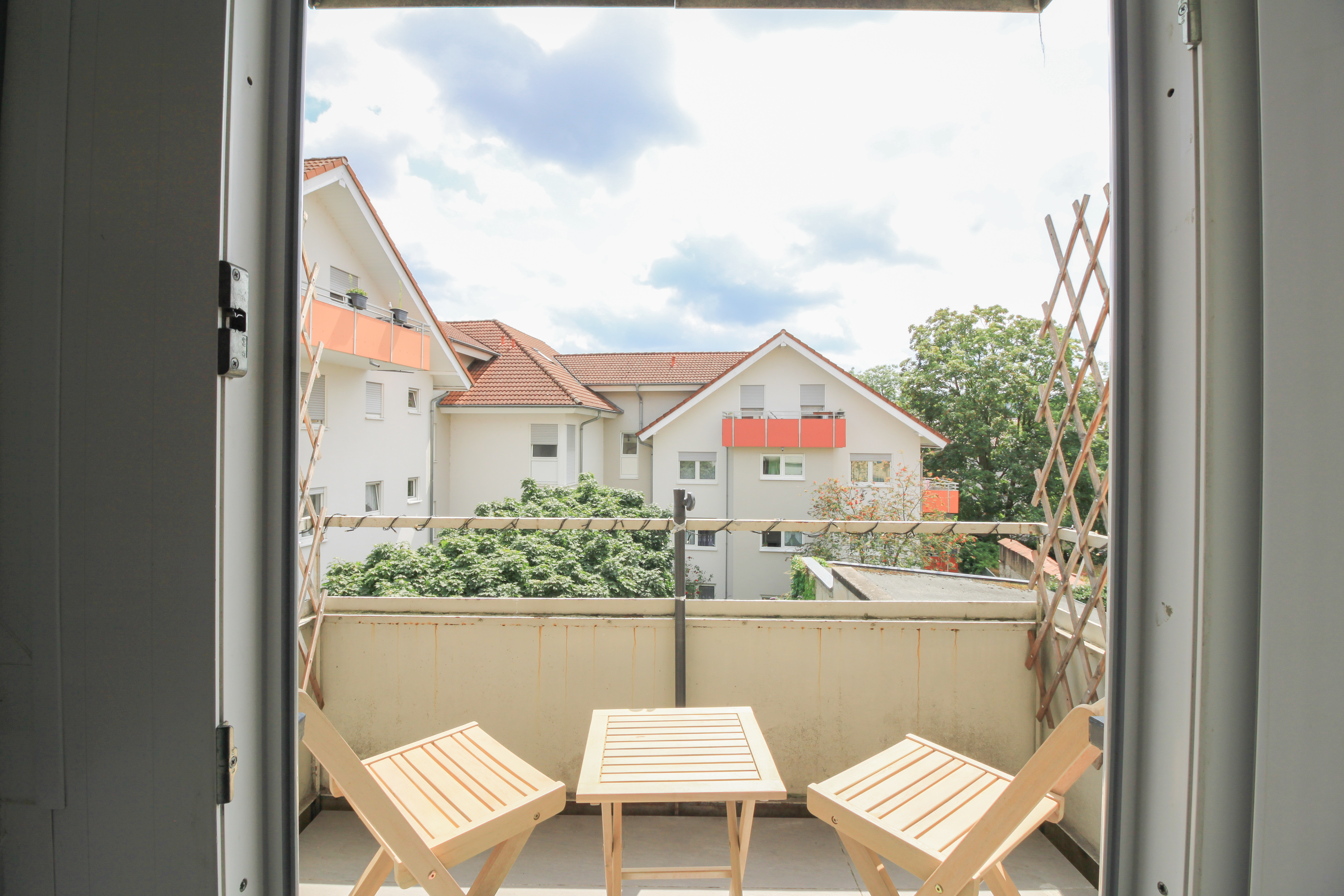 Monteurzimmer: Der Balkon - nJoyHomes - Pforzheim City bis 10 P.