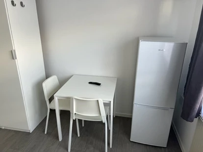 Monteurwohnung - Bettwäsche: Bettwäsche gegen Gebühr - Deutschland - Home4Time in Stuttgart - Unterkünfte für Monteure und Arbeiter  auf Zeit