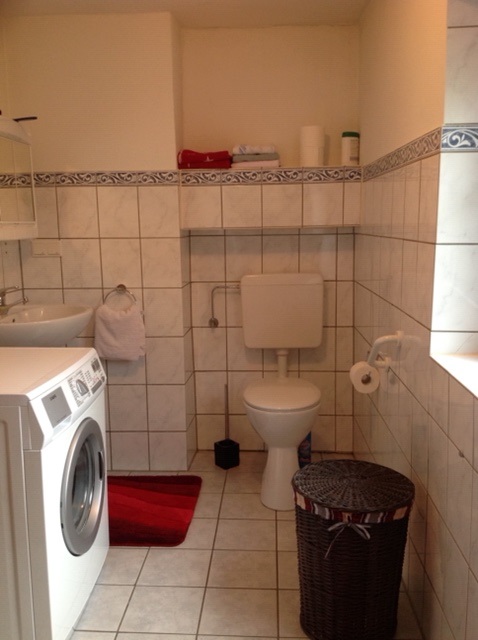 Monteurwohnung - Sinzig - Bad - Hinter der Mühle - Mayschoss