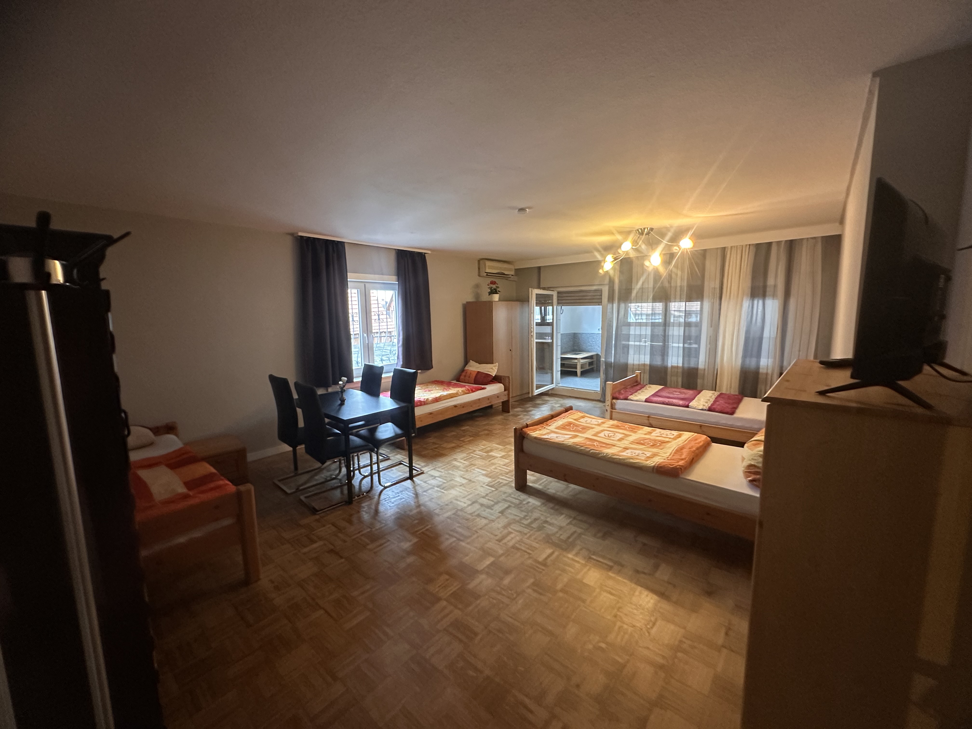 Monteurwohnung - Zimmertyp: Mehrbettzimmer - Hessen - 4 Bett-Zimmer  - Villa Filimena 