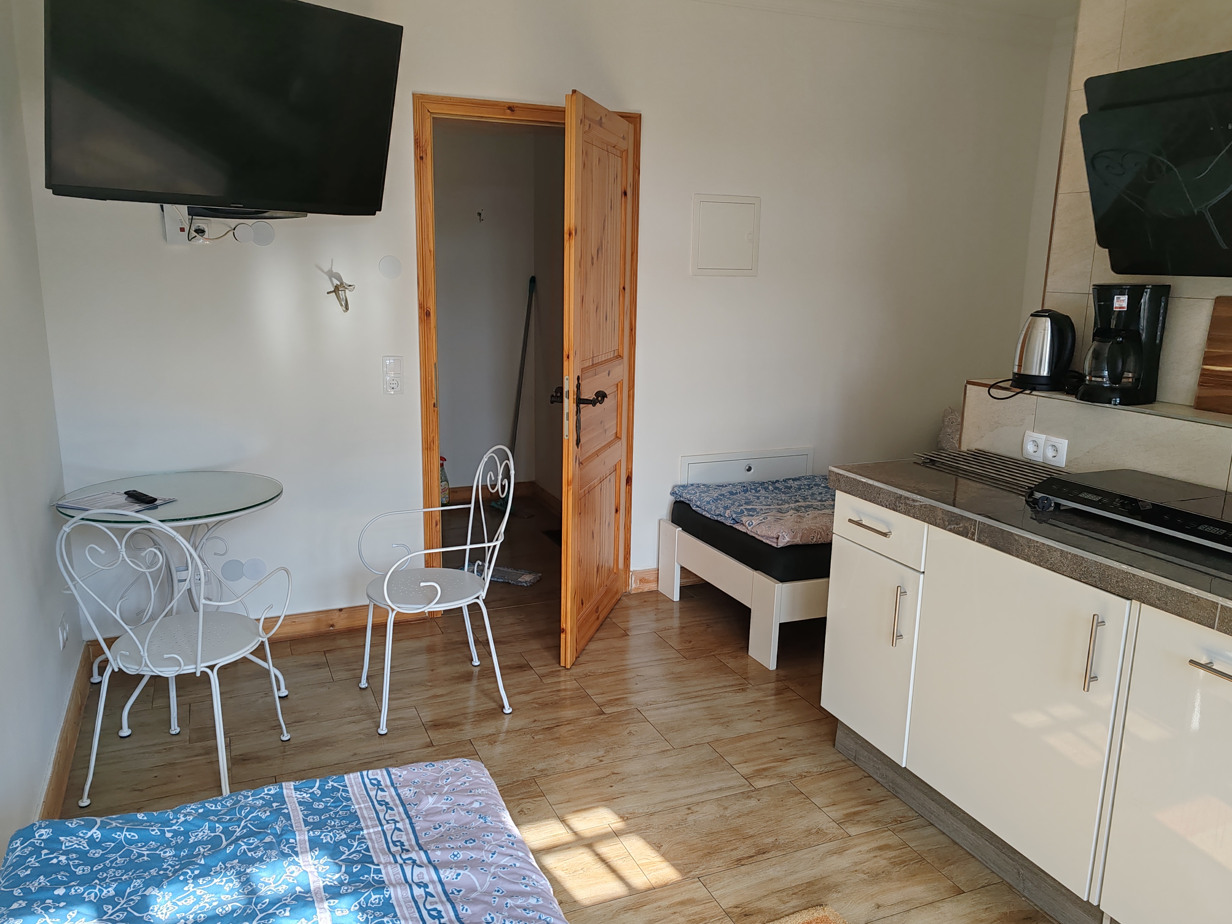 Monteurzimmer: Wohnung 6 - Küchenzeile - Monteurunterkünfte - Elbe Quartier Meißen 