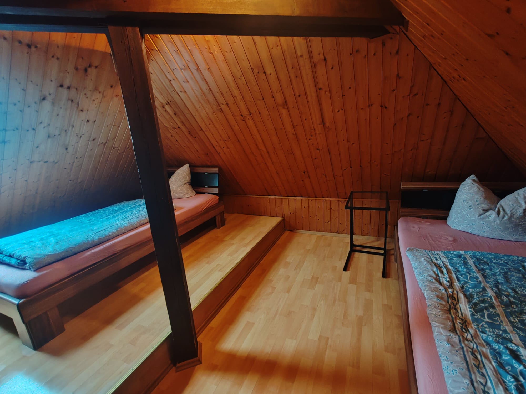 Monteurzimmer: Wohnung 13 - Doppelzimmer /Dachgiebel - Monteurunterkünfte - Elbe Quartier Meißen 